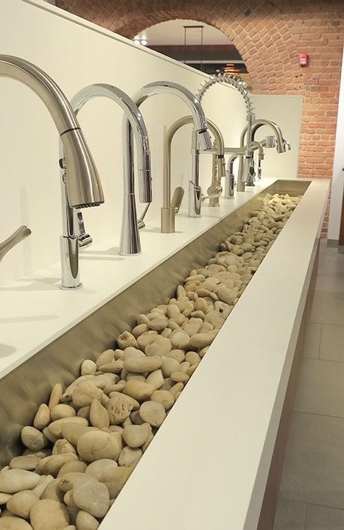 Pirch Showroom Kitchen Faucets